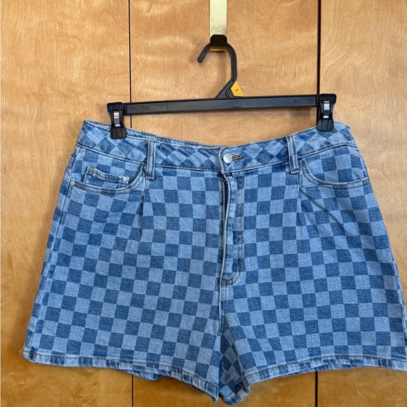 RSQ Blue Checkered Jean Shorts - Picture 5 of 7